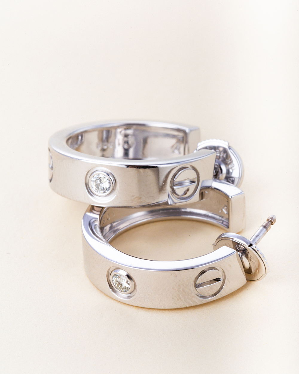 cartier love earrings diamond
